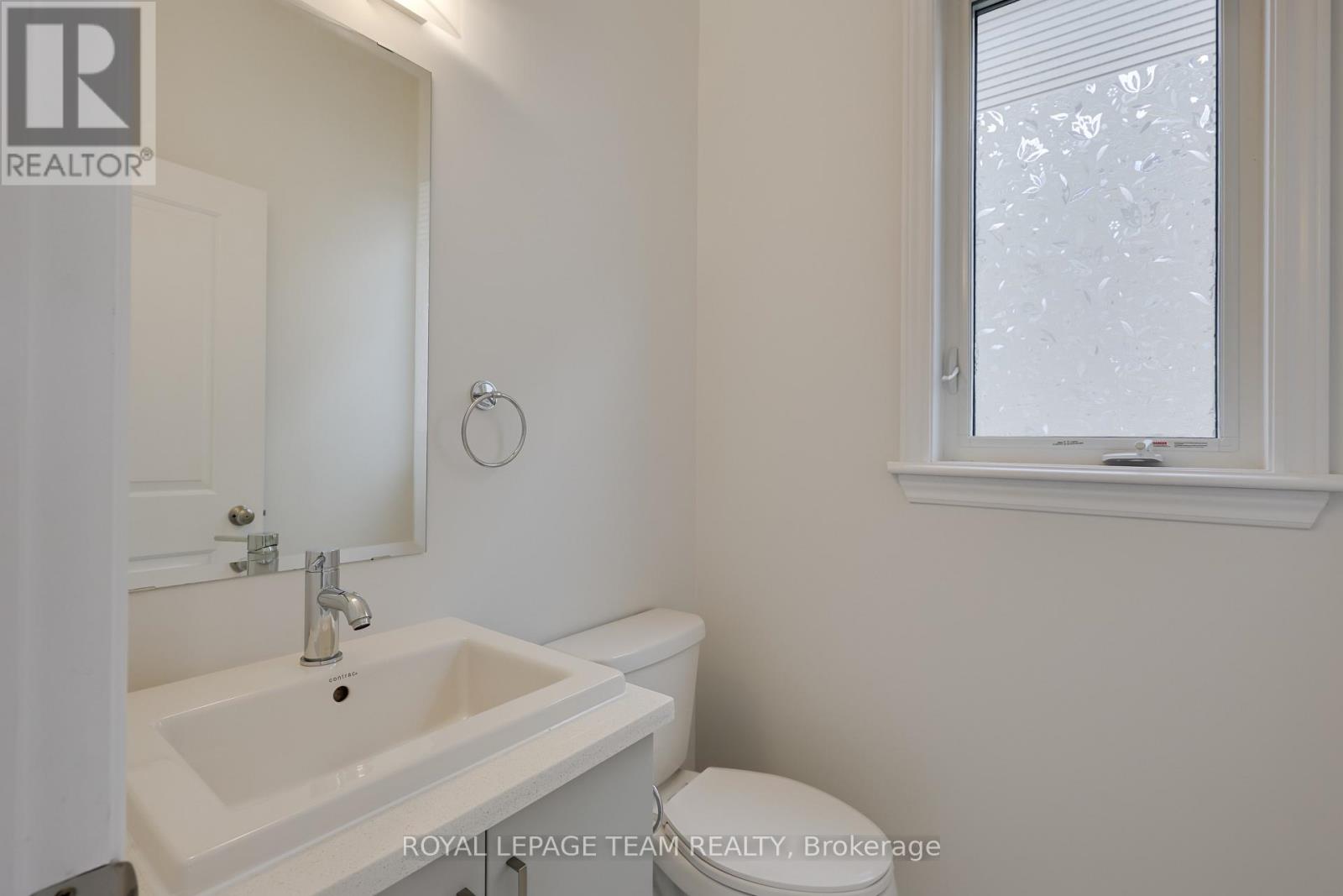 840 Clapham Terrace, Ottawa, Ontario  K2S 2N8 - Photo 7 - X12877342