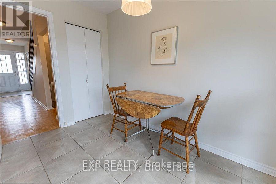 422 Kintyre Private, Ottawa, Ontario  K2C 3M7 - Photo 13 - X12877356