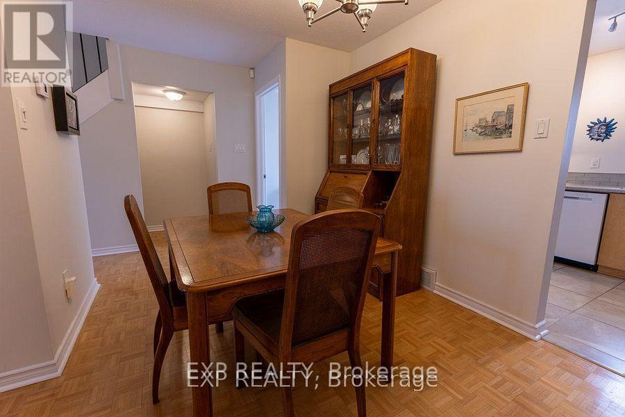 422 Kintyre Private, Ottawa, Ontario  K2C 3M7 - Photo 15 - X12877356