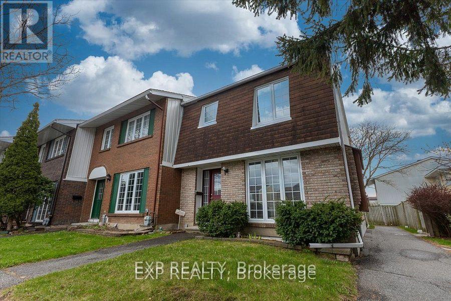 422 Kintyre Private, Ottawa, Ontario  K2C 3M7 - Photo 2 - X12877356