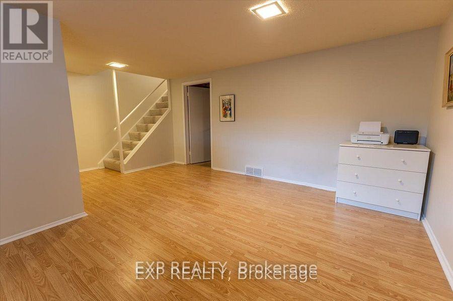 422 Kintyre Private, Ottawa, Ontario  K2C 3M7 - Photo 27 - X12877356