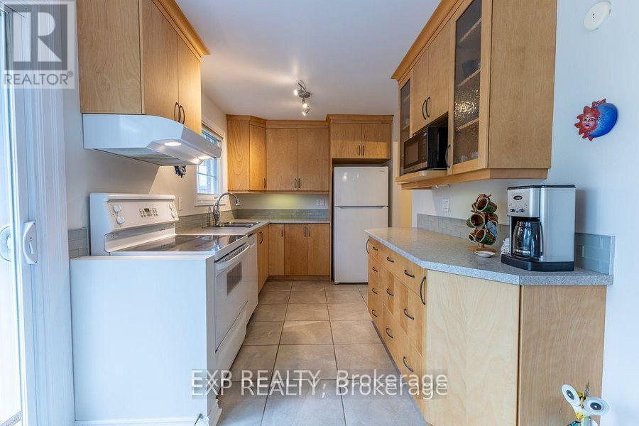 422 Kintyre Private, Ottawa, Ontario  K2C 3M7 - Photo 8 - X12877356