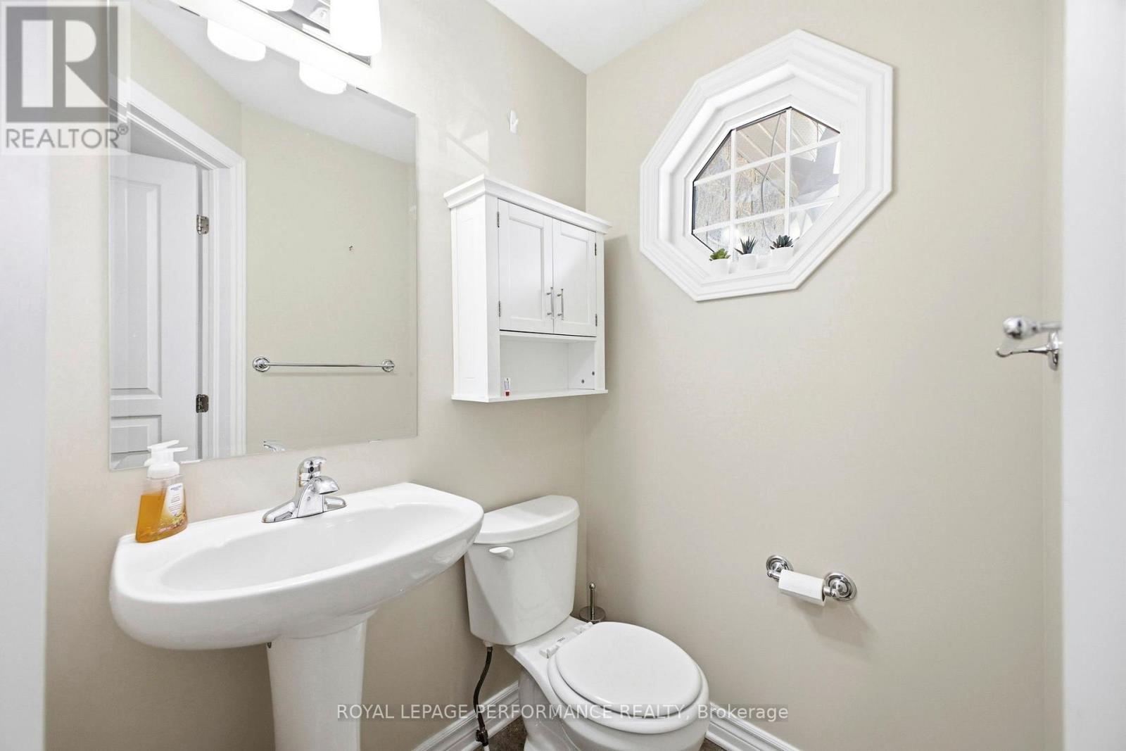 511 Voie Du Pin Rouge Way, Ottawa, Ontario  K1W 0C4 - Photo 12 - X12877364