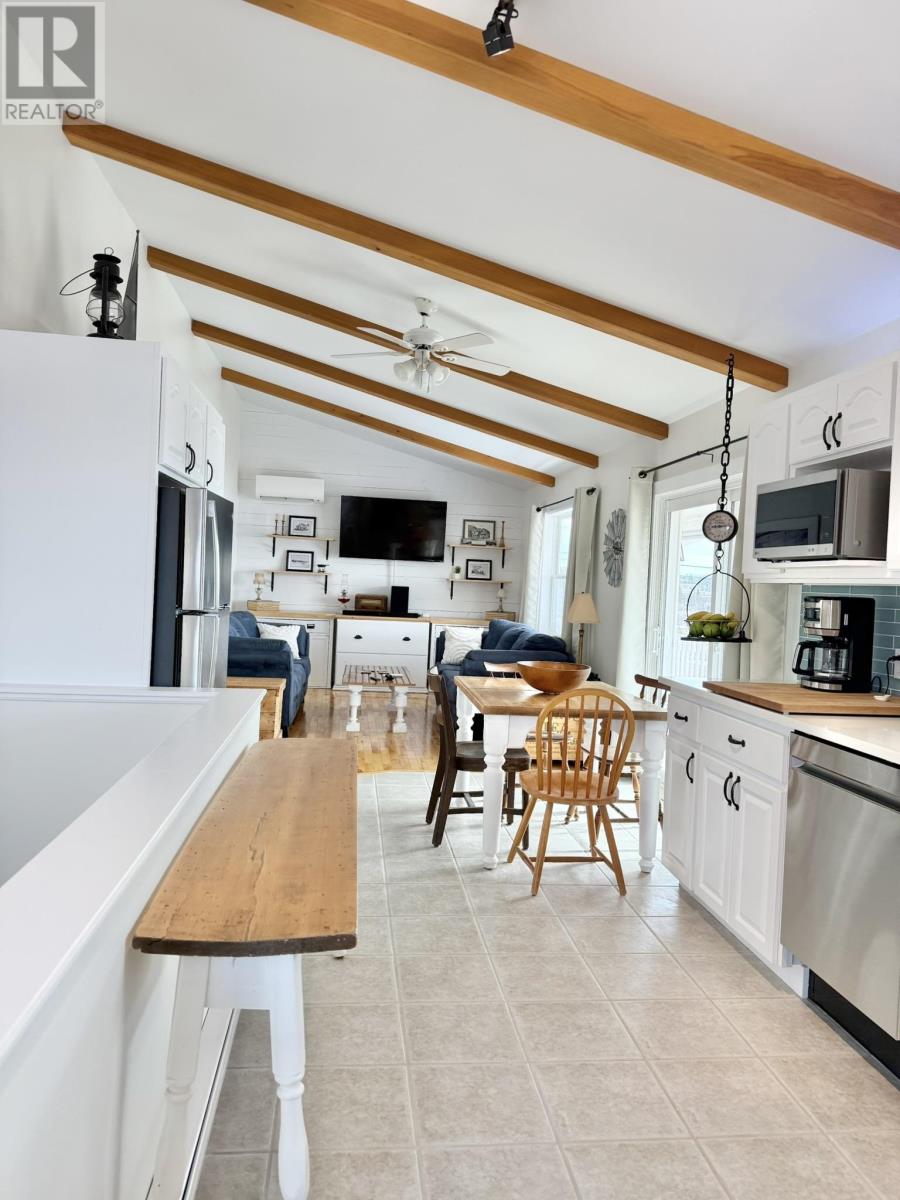 8 Burns Avenue, Stanley Bridge, Prince Edward Island  C0A 1N0 - Photo 13 - 202604455