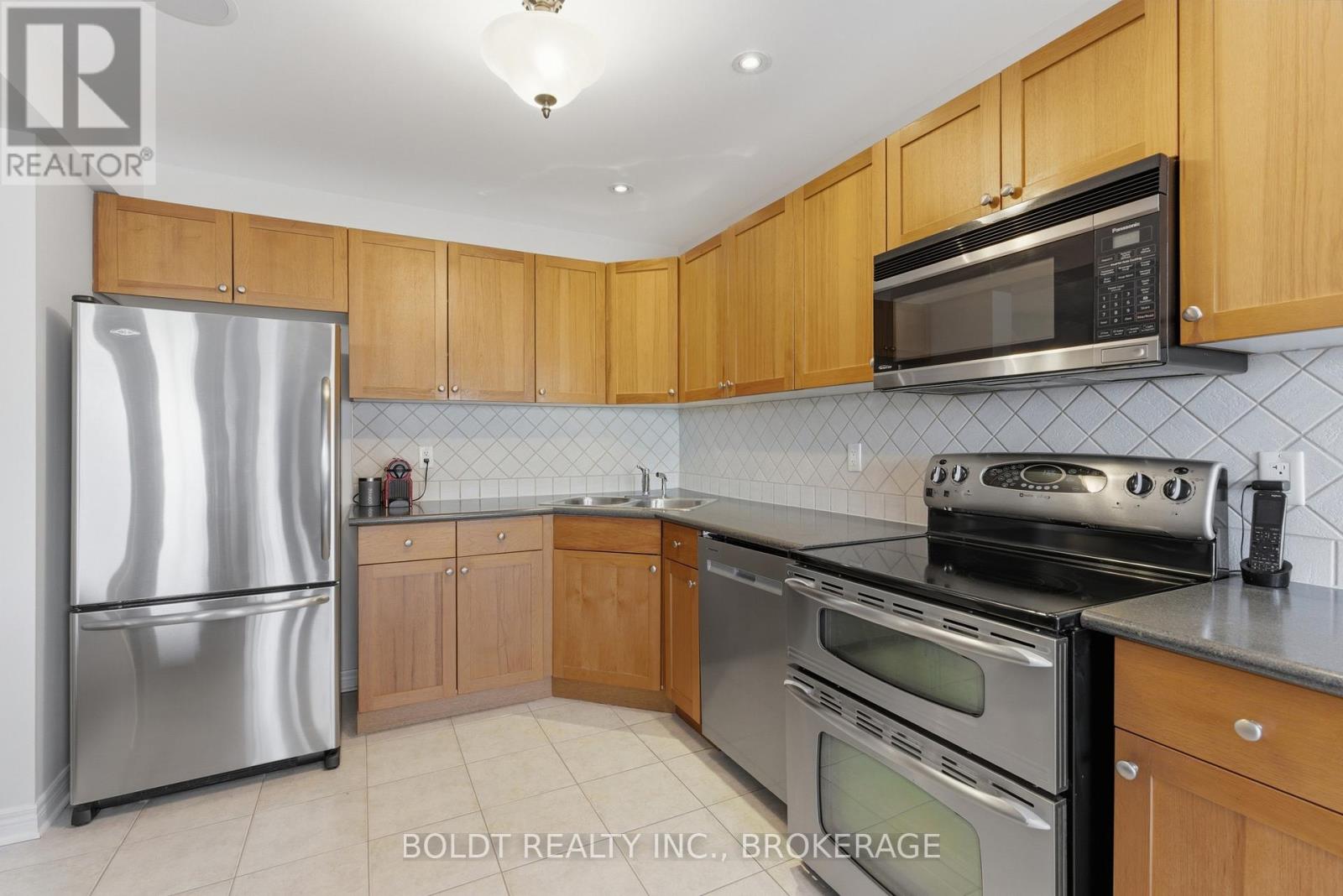 153 Mcbride Drive, St. Catharines (Rykert/vansickle), Ontario  L2S 4E2 - Photo 10 - X12877416