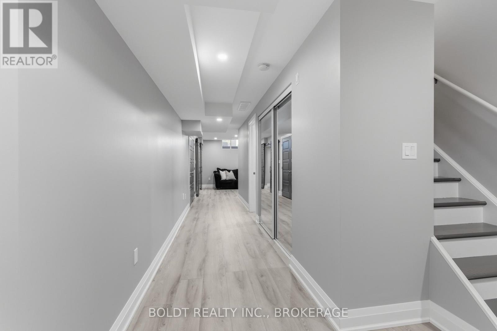 153 Mcbride Drive, St. Catharines (Rykert/vansickle), Ontario  L2S 4E2 - Photo 27 - X12877416