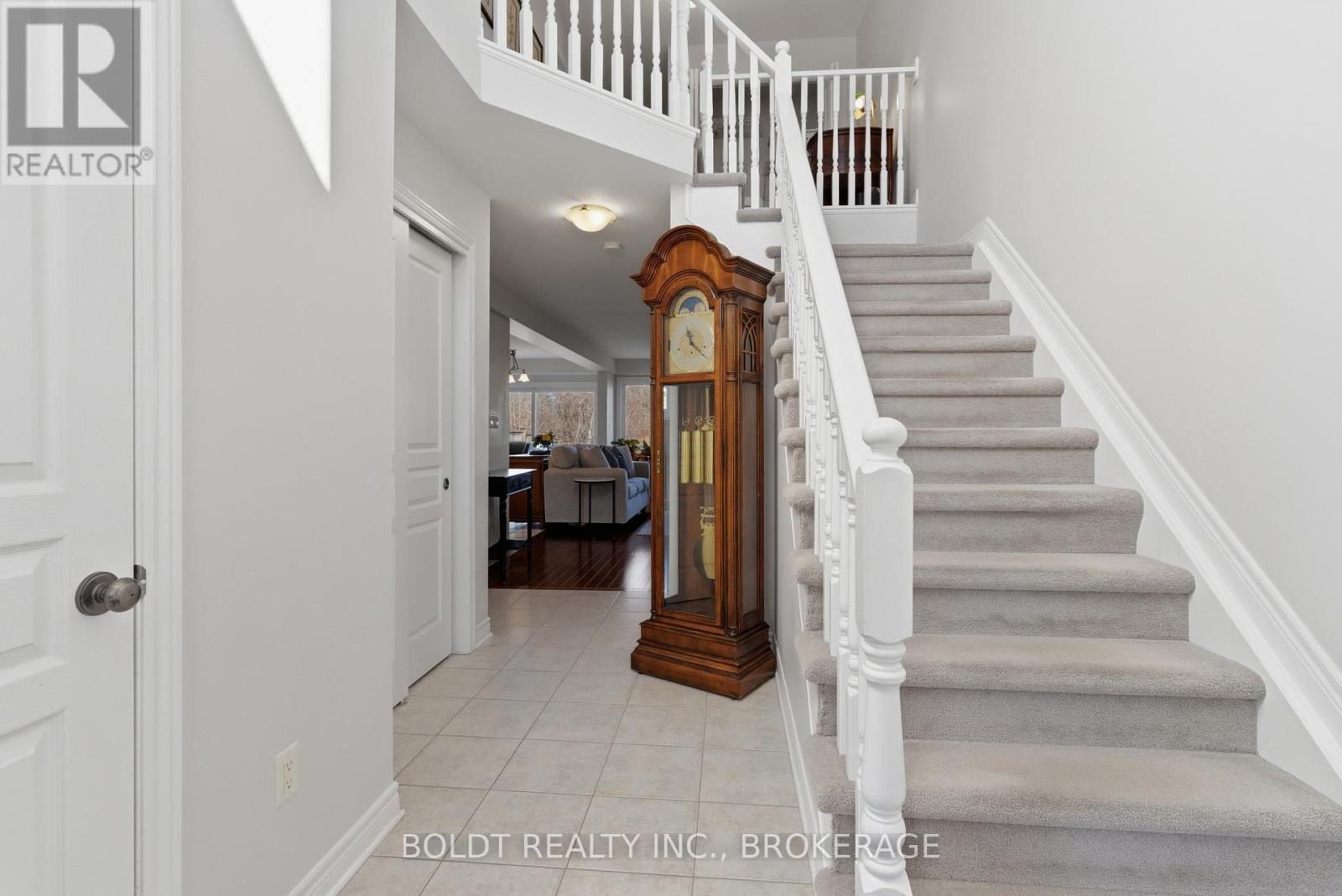 153 Mcbride Drive, St. Catharines (Rykert/vansickle), Ontario  L2S 4E2 - Photo 3 - X12877416