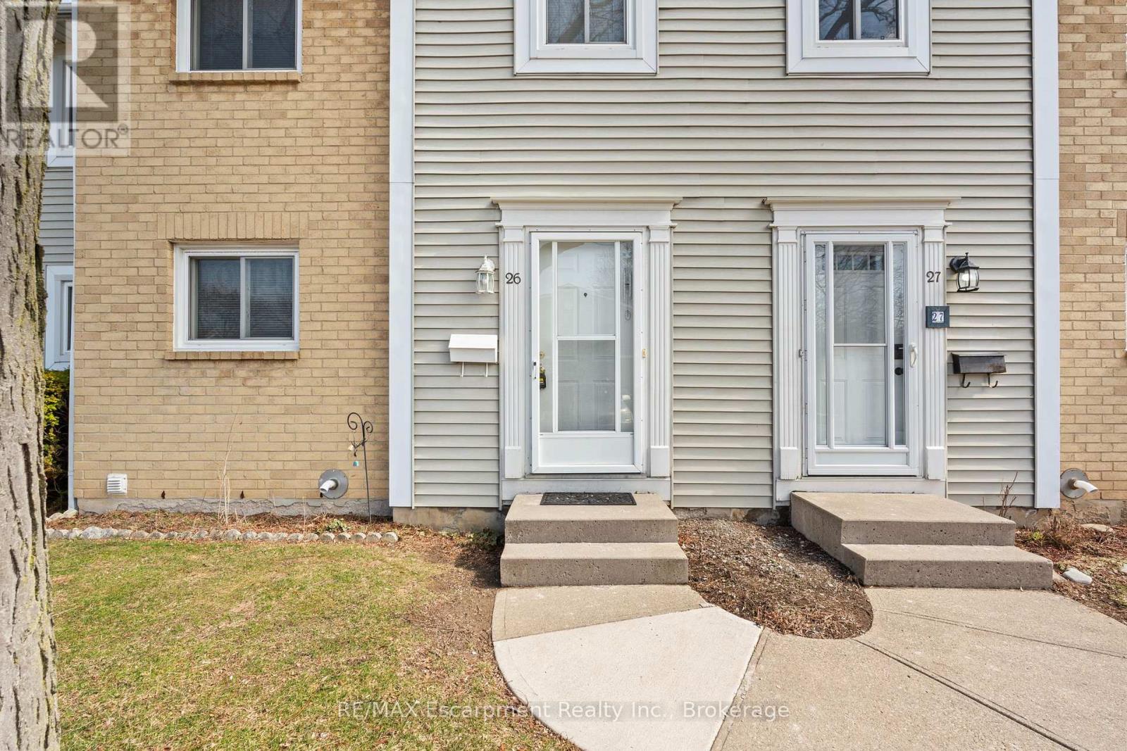 26 - 38 Elma Street, St. Catharines (Lakeport), Ontario  L2N 6Z3 - Photo 2 - X12877378