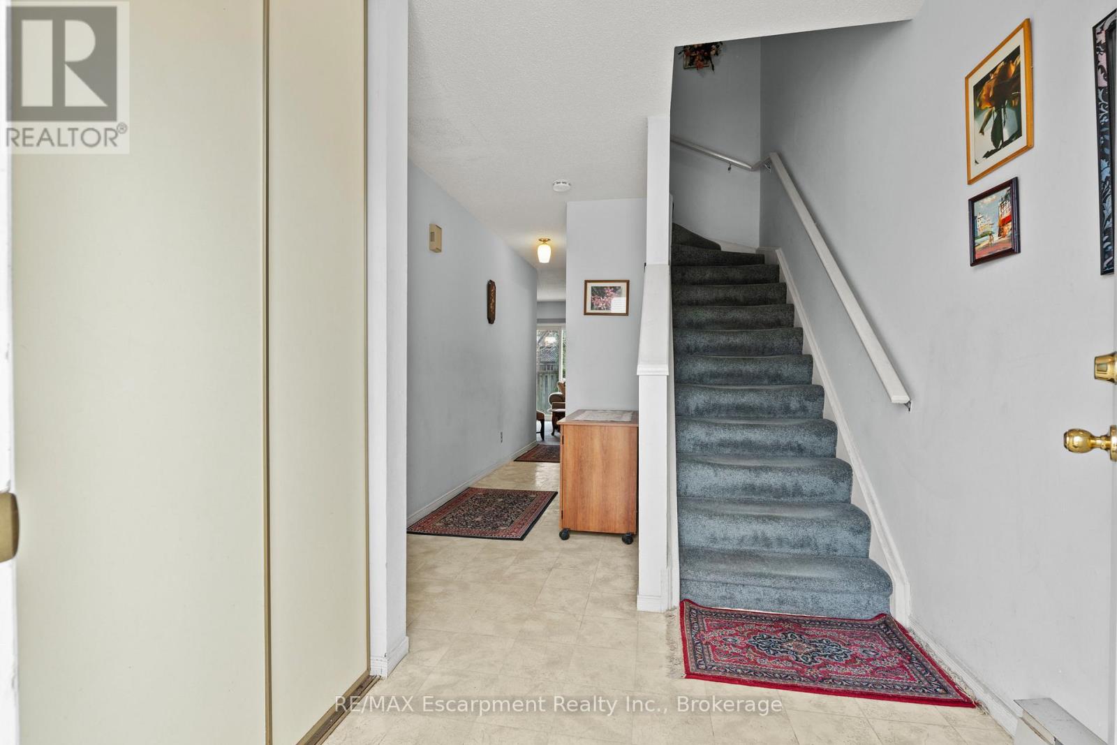 26 - 38 Elma Street, St. Catharines (Lakeport), Ontario  L2N 6Z3 - Photo 3 - X12877378