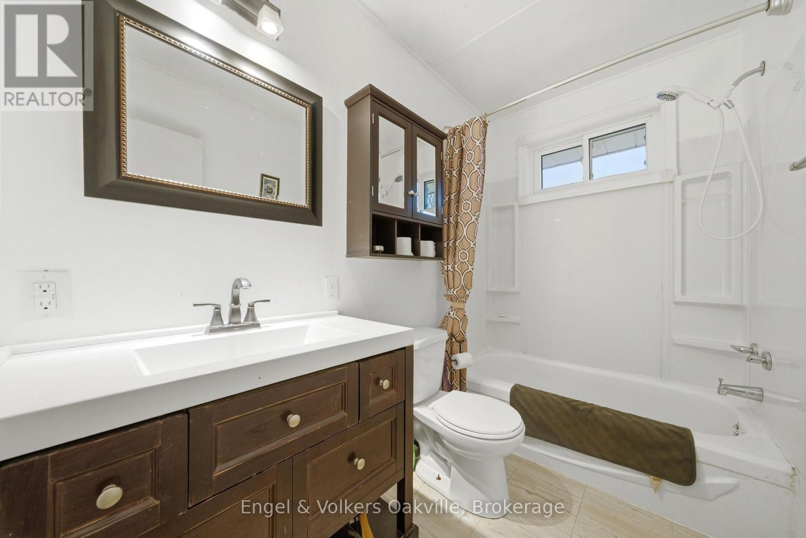 56 Bloomfield Avenue, St. Catharines (Secord Woods), Ontario  L2P 1X3 - Photo 18 - X12877390