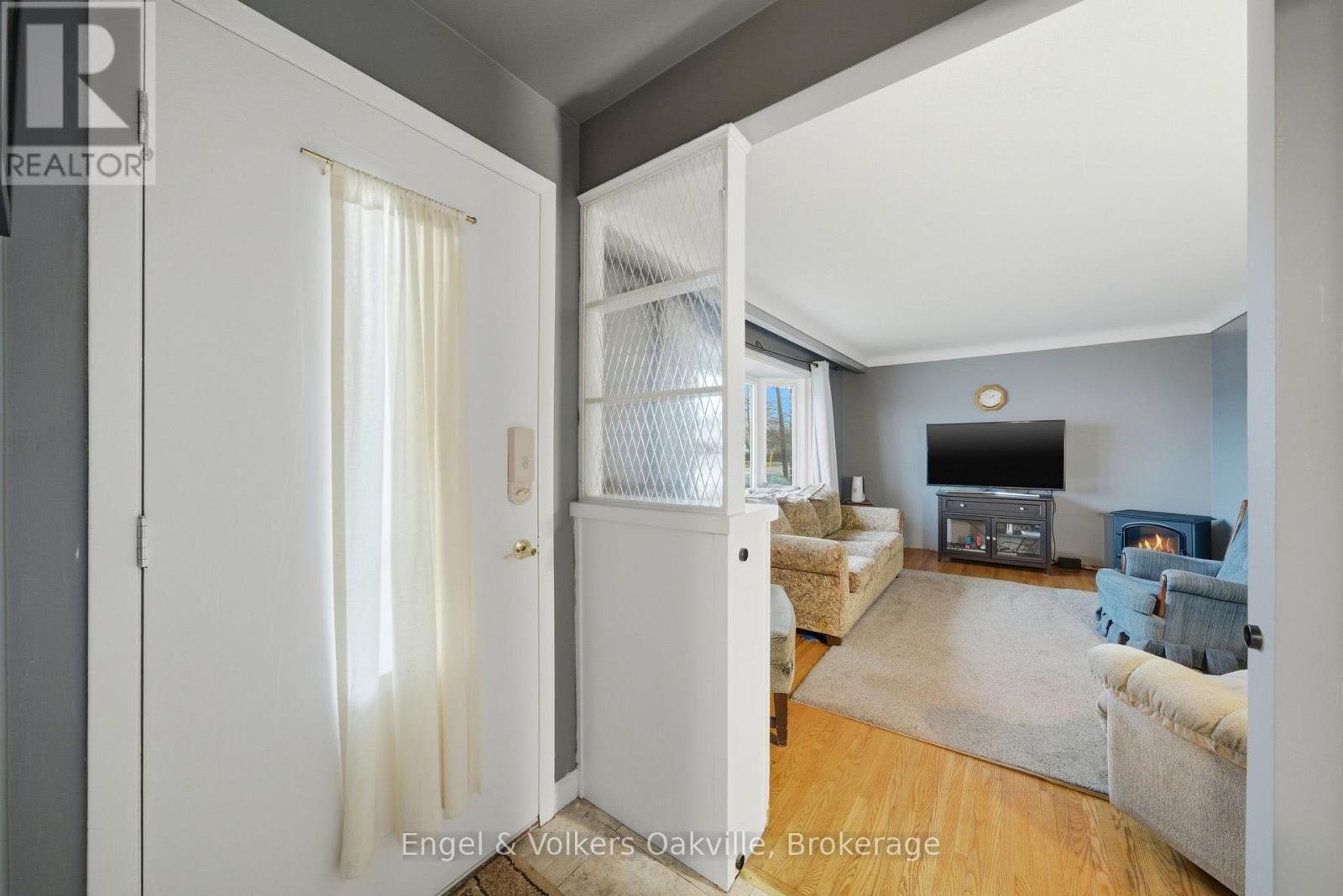 56 Bloomfield Avenue, St. Catharines (Secord Woods), Ontario  L2P 1X3 - Photo 4 - X12877390