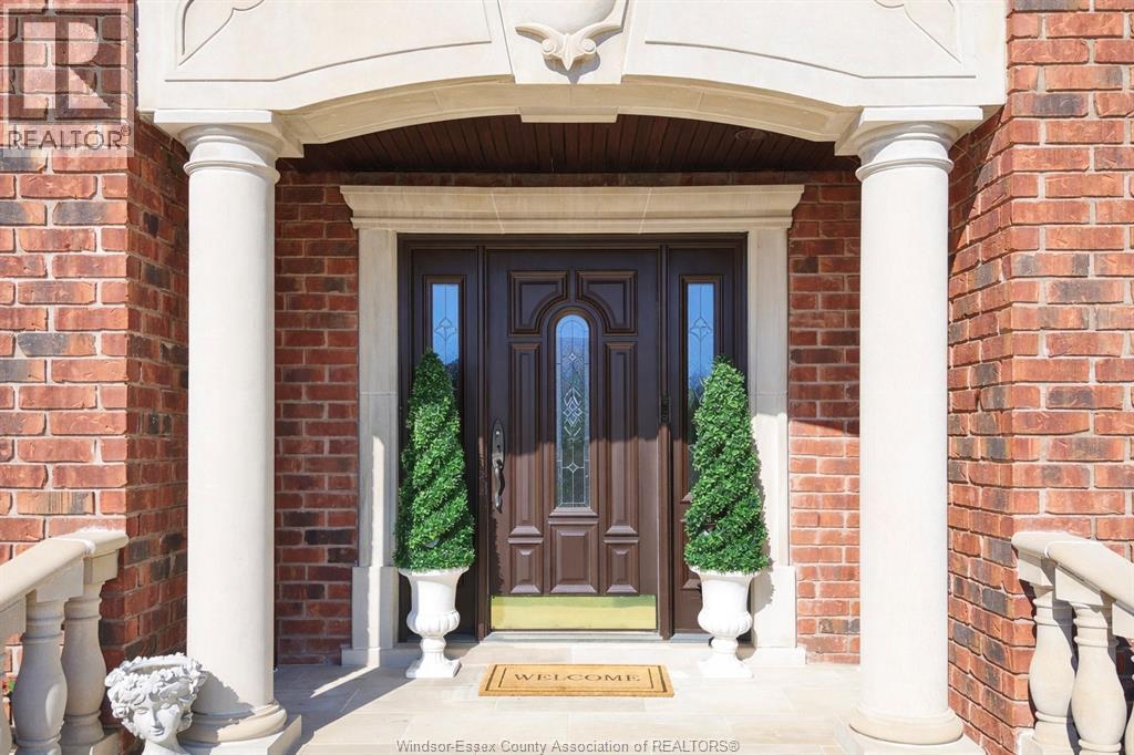 1042 Huntington, Lakeshore, Ontario  N8L 0W2 - Photo 2 - 26005131