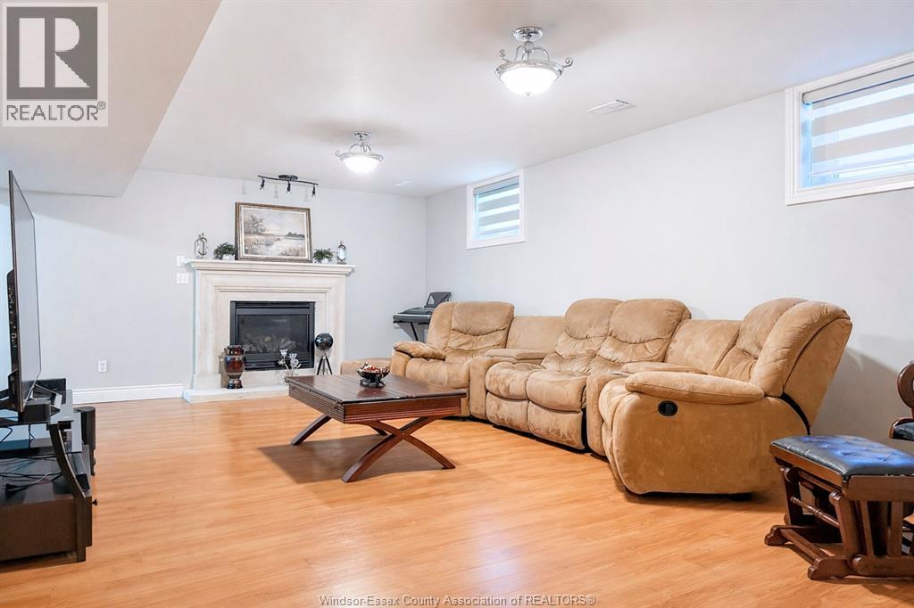 1042 Huntington, Lakeshore, Ontario  N8L 0W2 - Photo 38 - 26005131