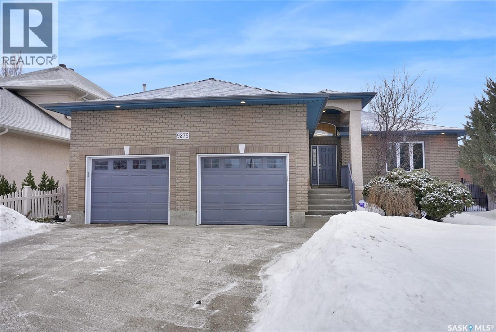 9275 Wascana MEWS, regina, Saskatchewan