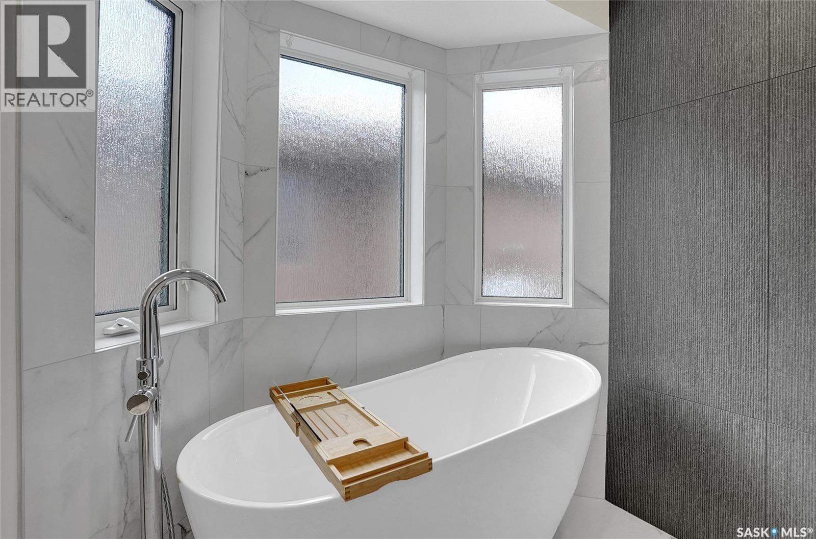 9275 Wascana Mews, Regina, Saskatchewan  S4V 2W4 - Photo 26 - SK030235