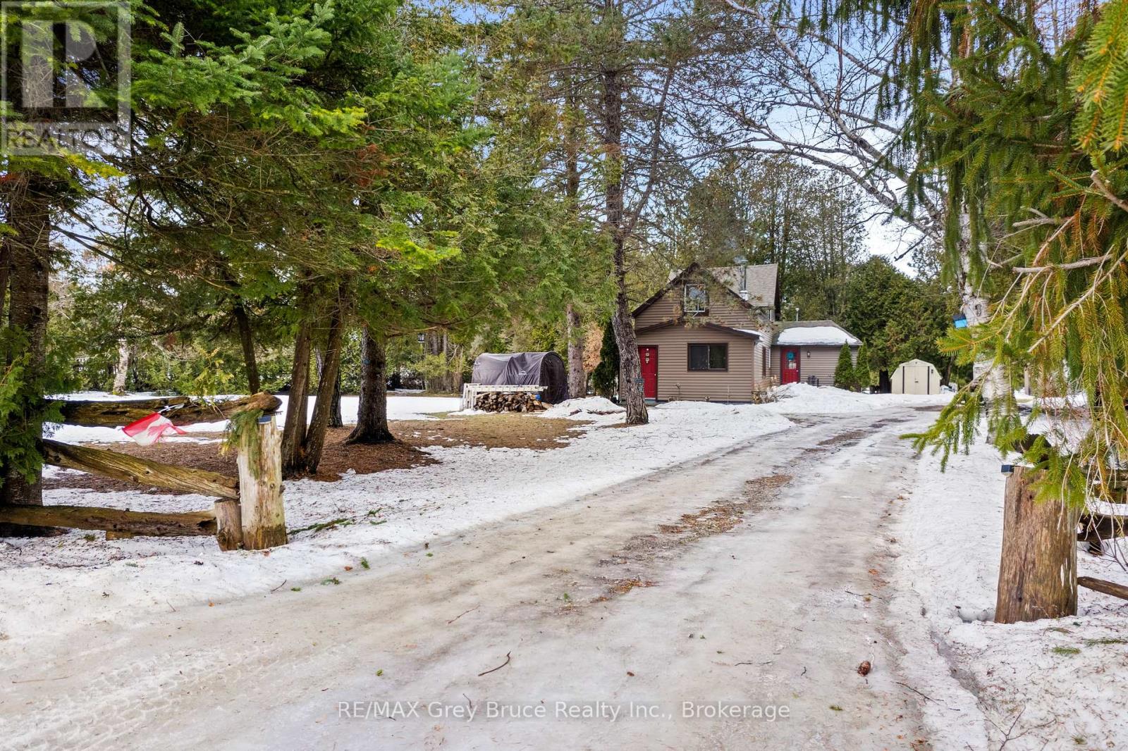 1201 Highway 6, South Bruce Peninsula, Ontario  N0H 1X0 - Photo 3 - X12877320