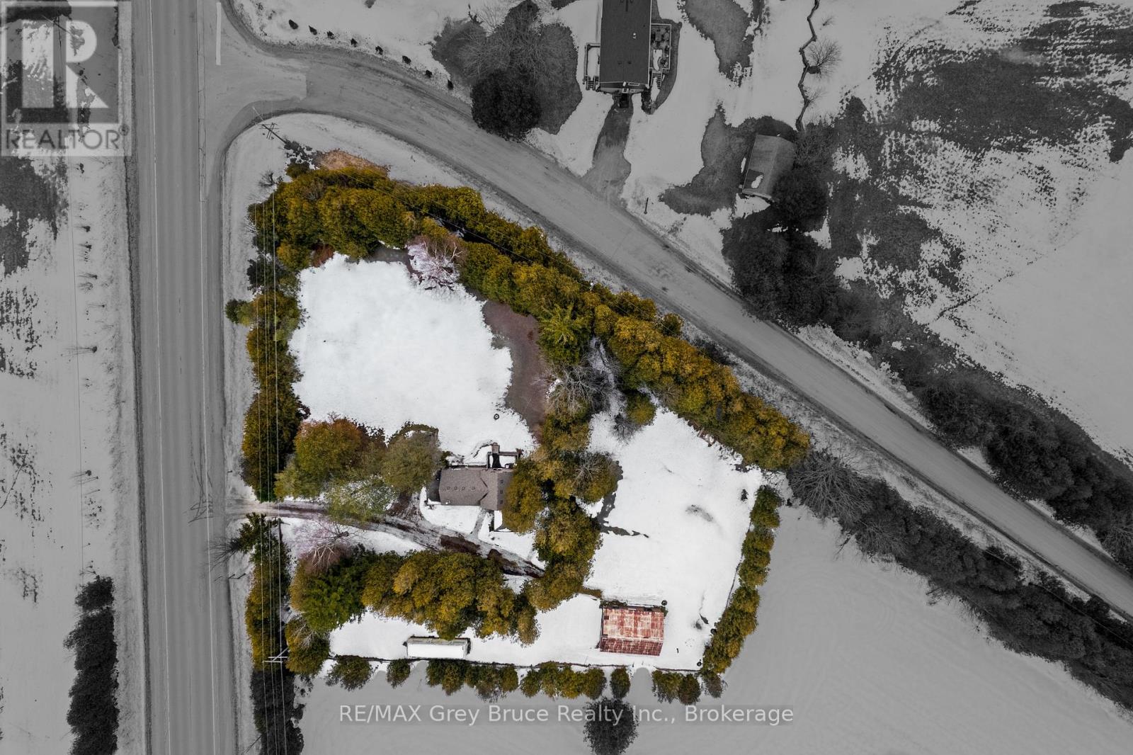 1201 Highway 6, South Bruce Peninsula, Ontario  N0H 1X0 - Photo 35 - X12877320