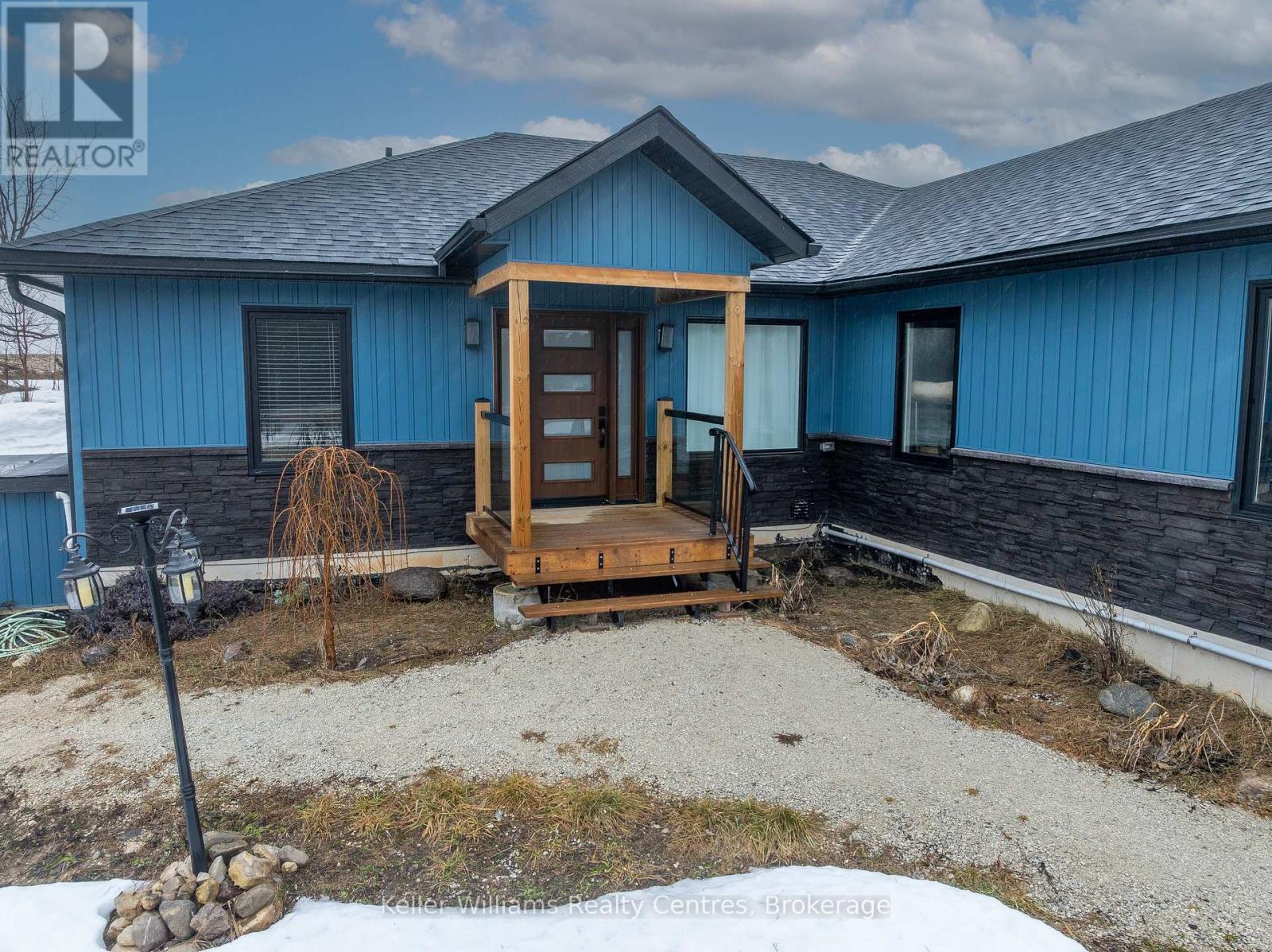 20 Red Bay Road, South Bruce Peninsula, Ontario  N0H 2T0 - Photo 3 - X12877384