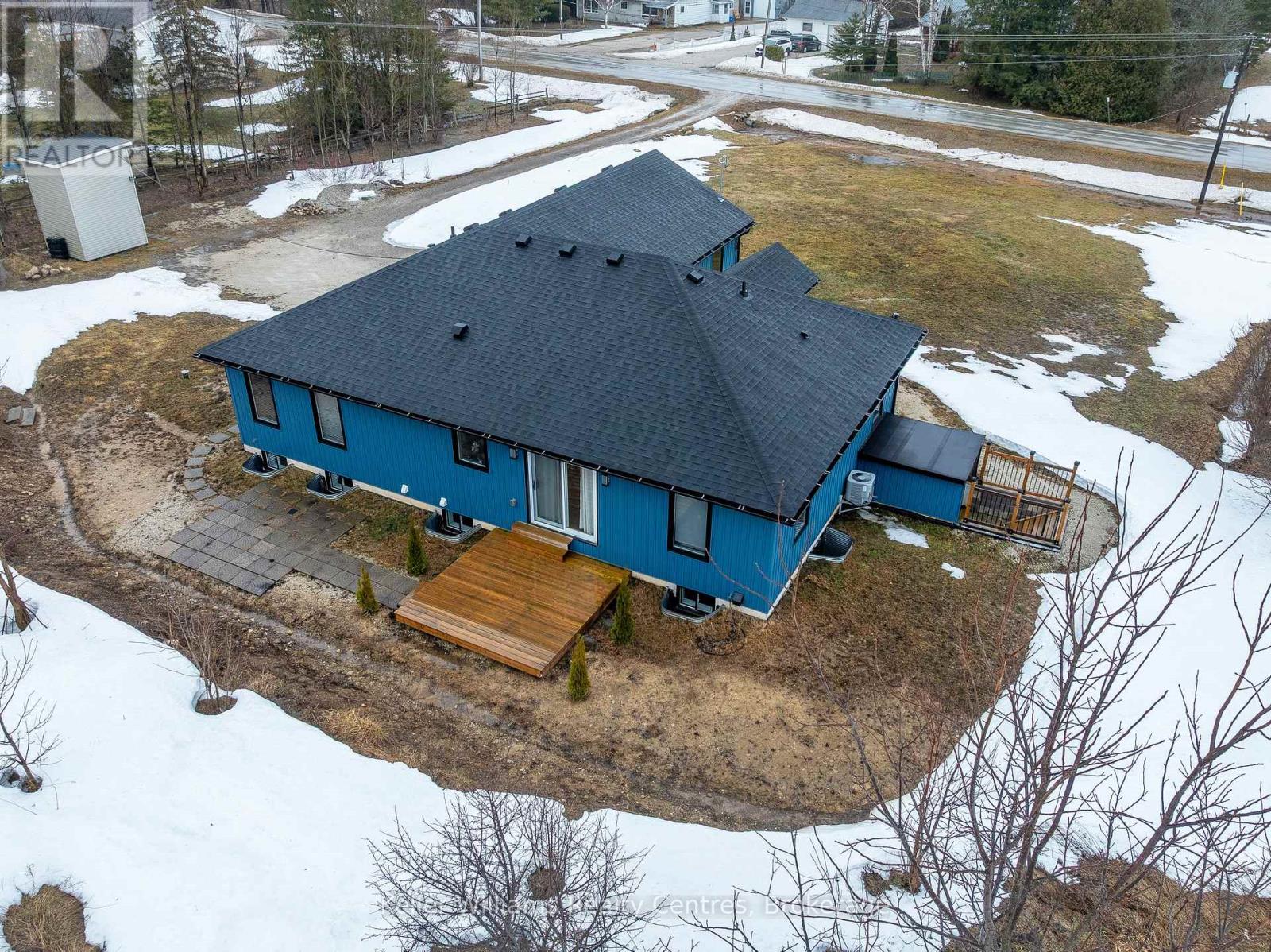 20 Red Bay Road, South Bruce Peninsula, Ontario  N0H 2T0 - Photo 4 - X12877384