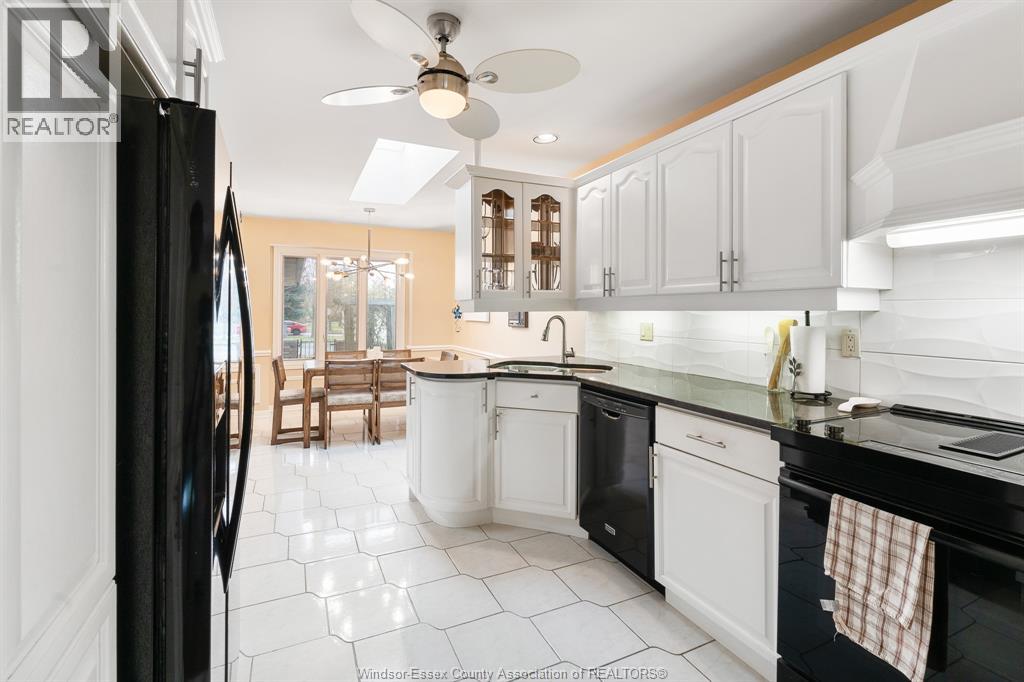 496 Martinique Avenue, Windsor, Ontario  N8P 1G6 - Photo 8 - 26005273