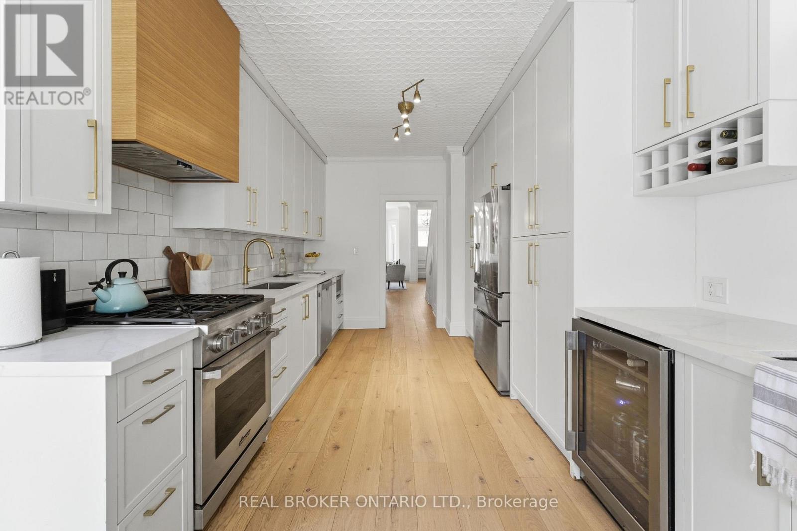 360 Wellesley Street E, Toronto, Ontario  M4X 1H4 - Photo 10 - C12877412