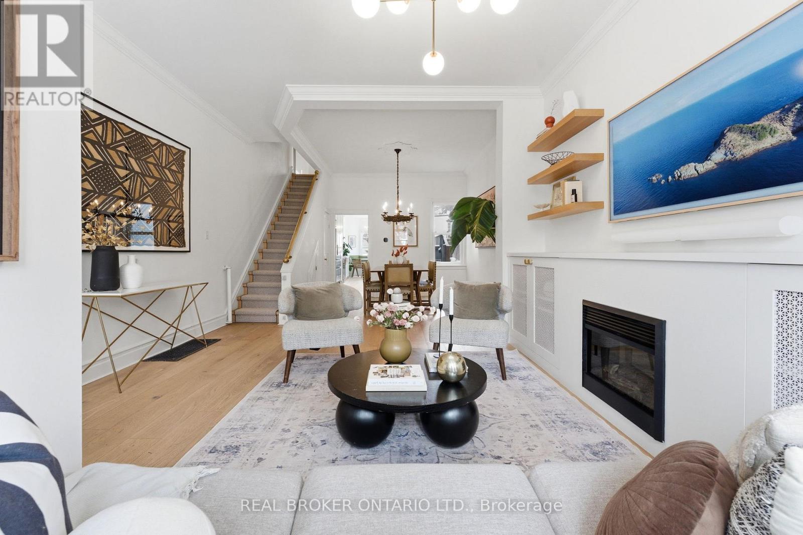 360 Wellesley Street E, Toronto, Ontario  M4X 1H4 - Photo 3 - C12877412