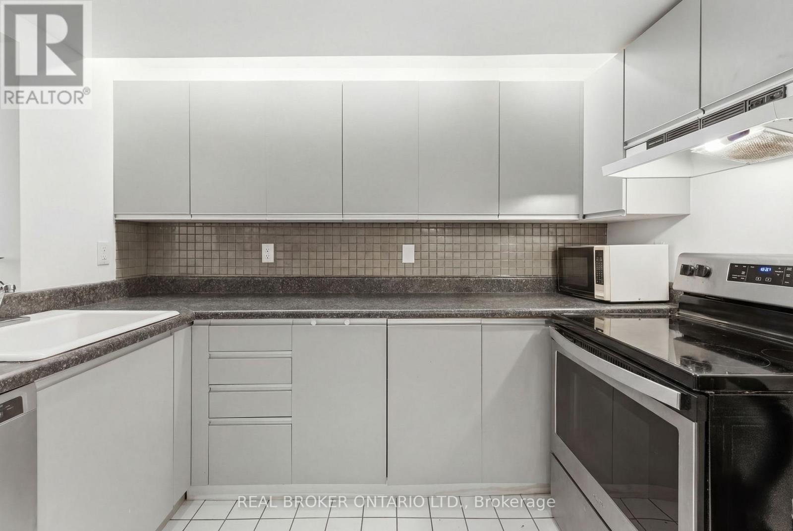 360 Wellesley Street E, Toronto, Ontario  M4X 1H4 - Photo 32 - C12877412