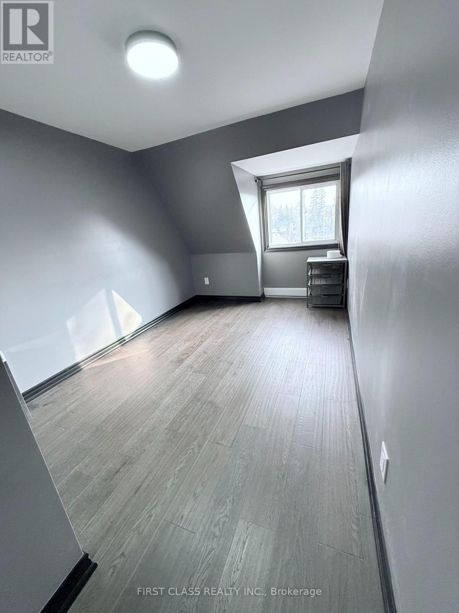 A 3bedroom Unit - 2135 Dufferin Street, Toronto, Ontario  M6E 3R3 - Photo 10 - C12877488