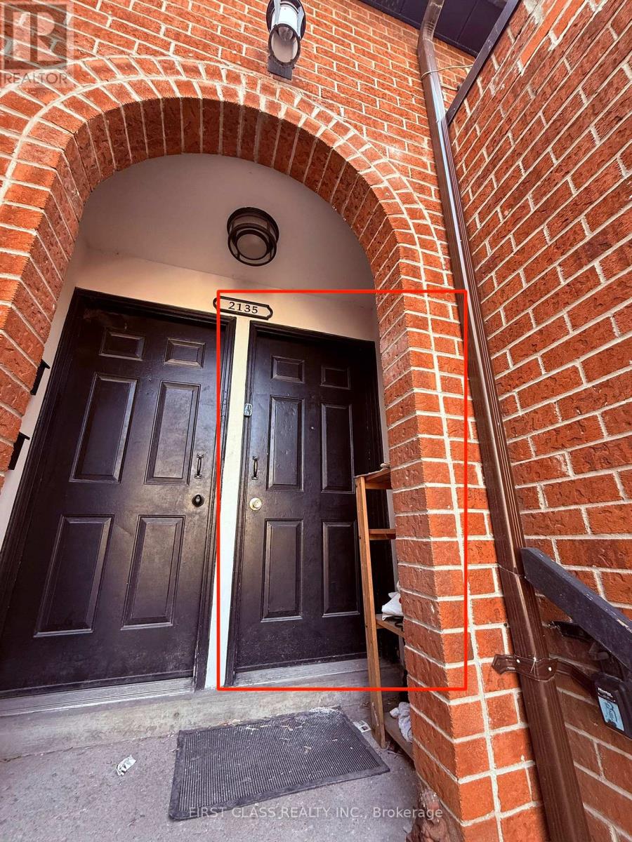 A 3bedroom Unit - 2135 Dufferin Street, Toronto, Ontario  M6E 3R3 - Photo 15 - C12877488