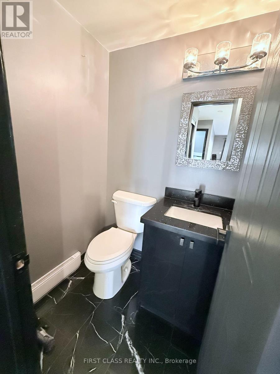 A 3bedroom Unit - 2135 Dufferin Street, Toronto, Ontario  M6E 3R3 - Photo 4 - C12877488