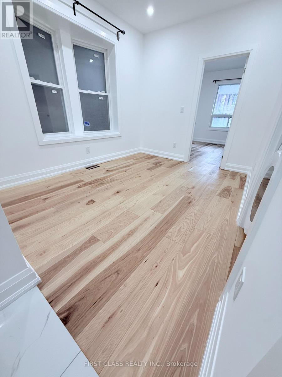 144 Denison Avenue, Toronto, Ontario  M5T 2N3 - Photo 4 - C12877492