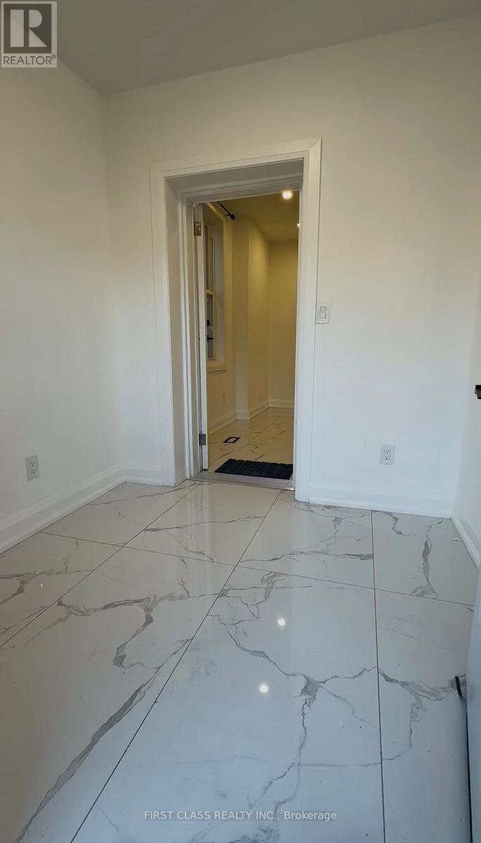 144 Denison Avenue, Toronto, Ontario  M5T 2N3 - Photo 5 - C12877492