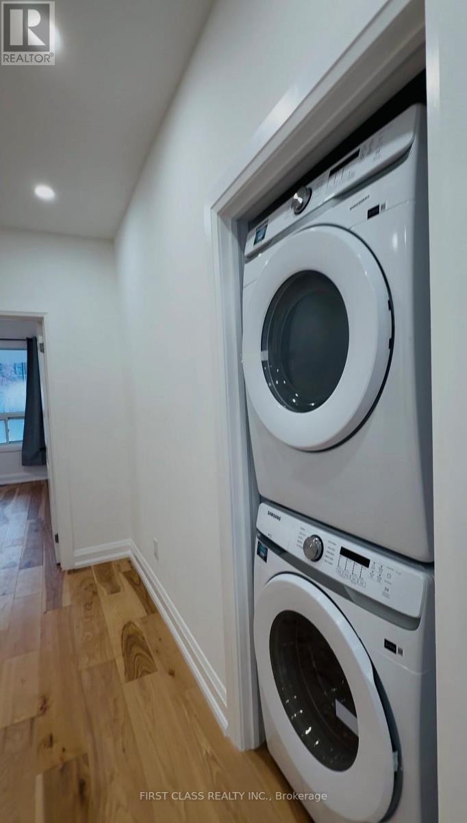 144 Denison Avenue, Toronto, Ontario  M5T 2N3 - Photo 6 - C12877492