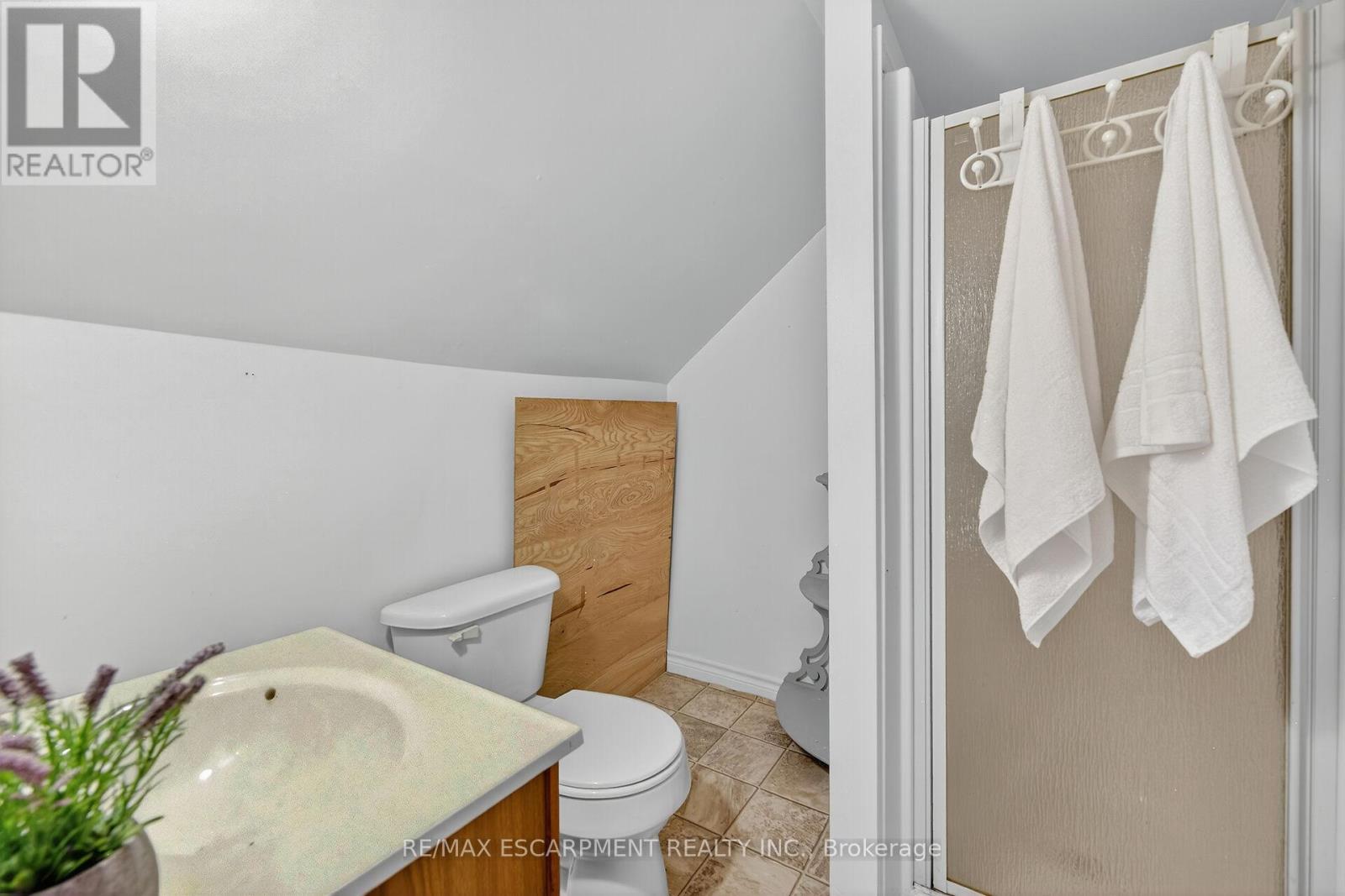 46 Nature Line, Haldimand, Ontario  N0A 1K0 - Photo 33 - X12469661