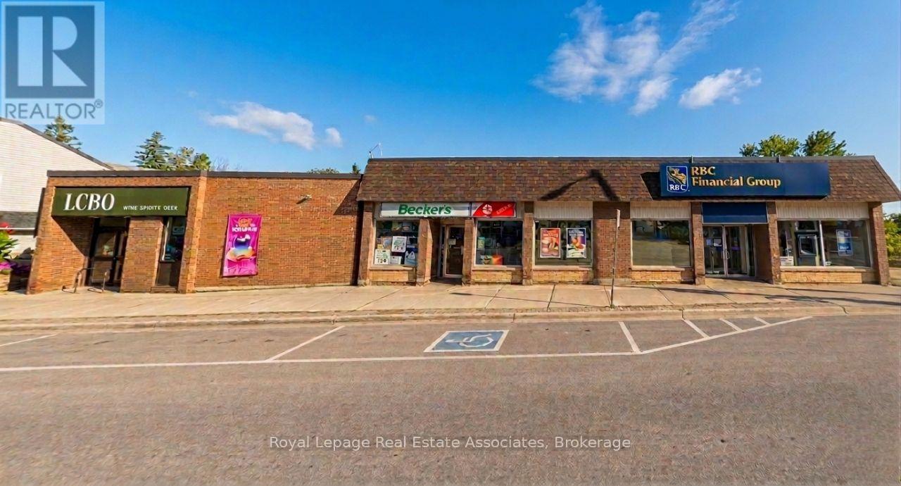 108 Garafraxa Street S, West Grey, Ontario  N0G 1R0 - Photo 3 - X12872660