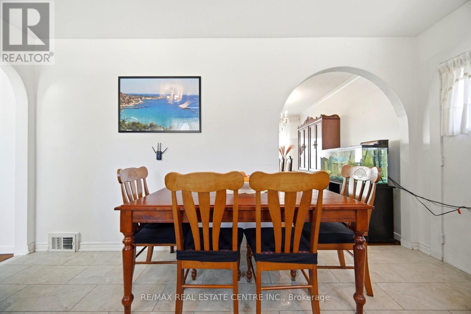 9 Benleigh Drive, Toronto, Ontario  M1H 1J1 - Photo 11 - E12877418