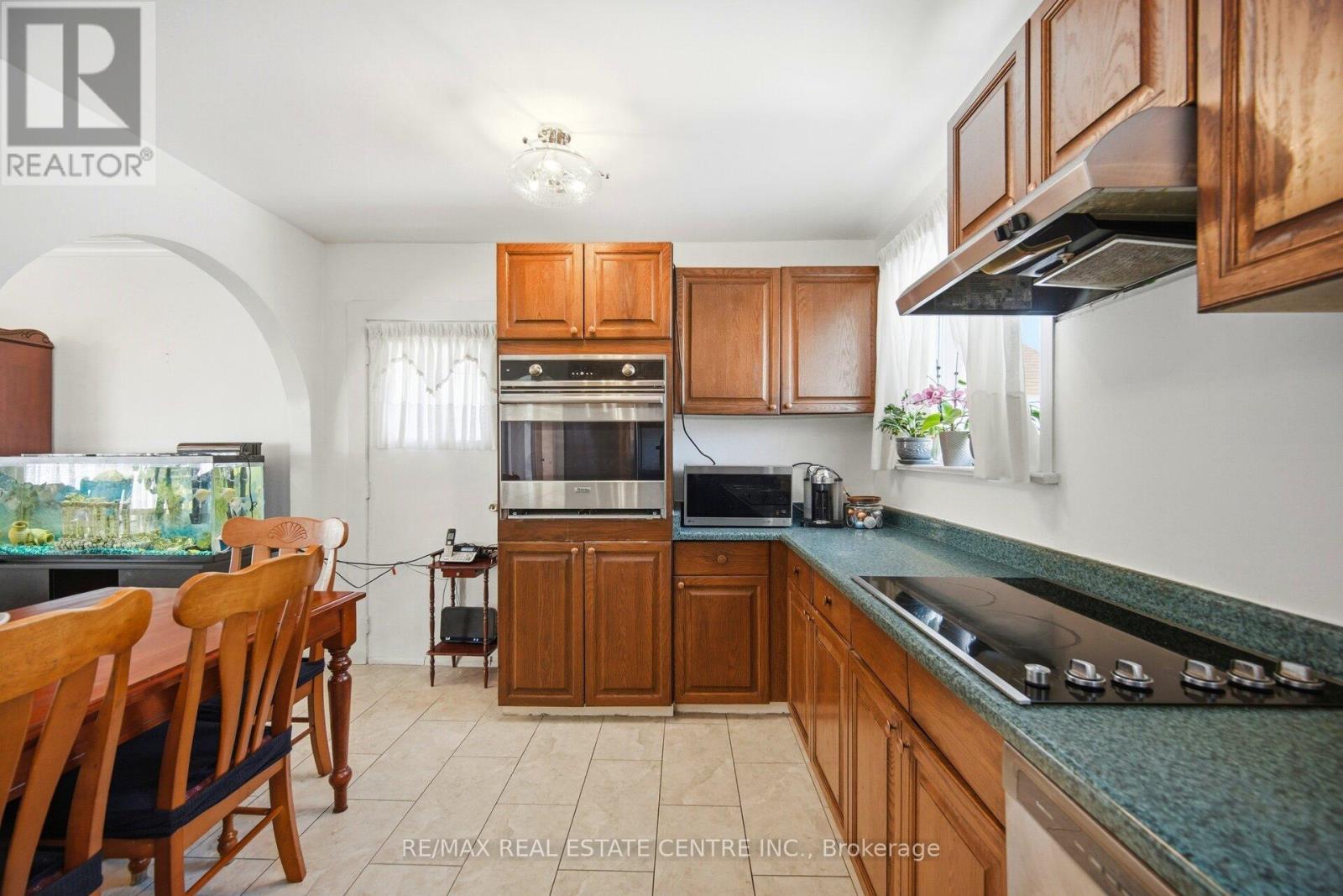 9 Benleigh Drive, Toronto, Ontario  M1H 1J1 - Photo 13 - E12877418