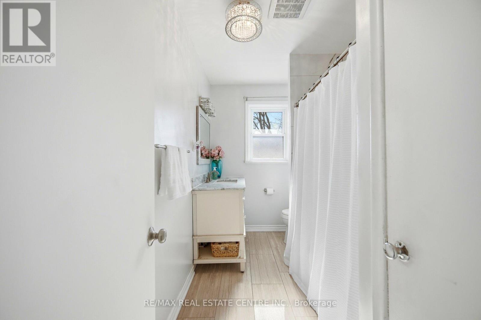 9 Benleigh Drive, Toronto, Ontario  M1H 1J1 - Photo 22 - E12877418