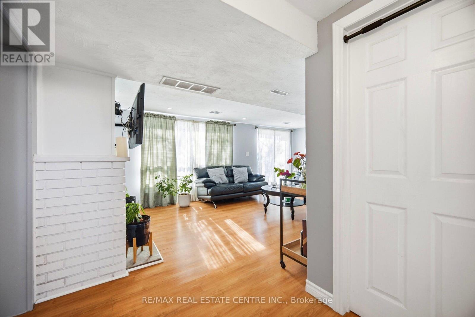 9 Benleigh Drive, Toronto, Ontario  M1H 1J1 - Photo 24 - E12877418