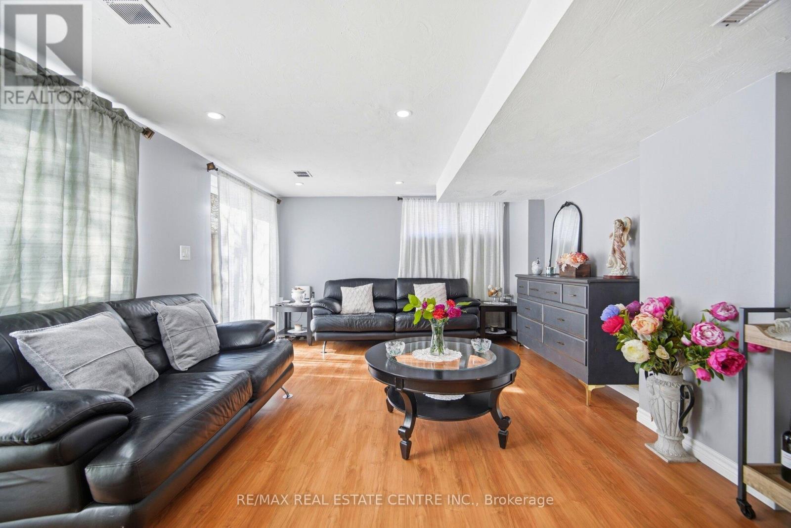 9 Benleigh Drive, Toronto, Ontario  M1H 1J1 - Photo 27 - E12877418