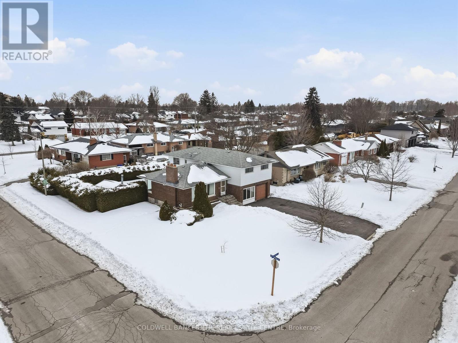 724 Westdale Street, Oshawa (Northglen), Ontario  L1J 5B7 - Photo 3 - E12877476