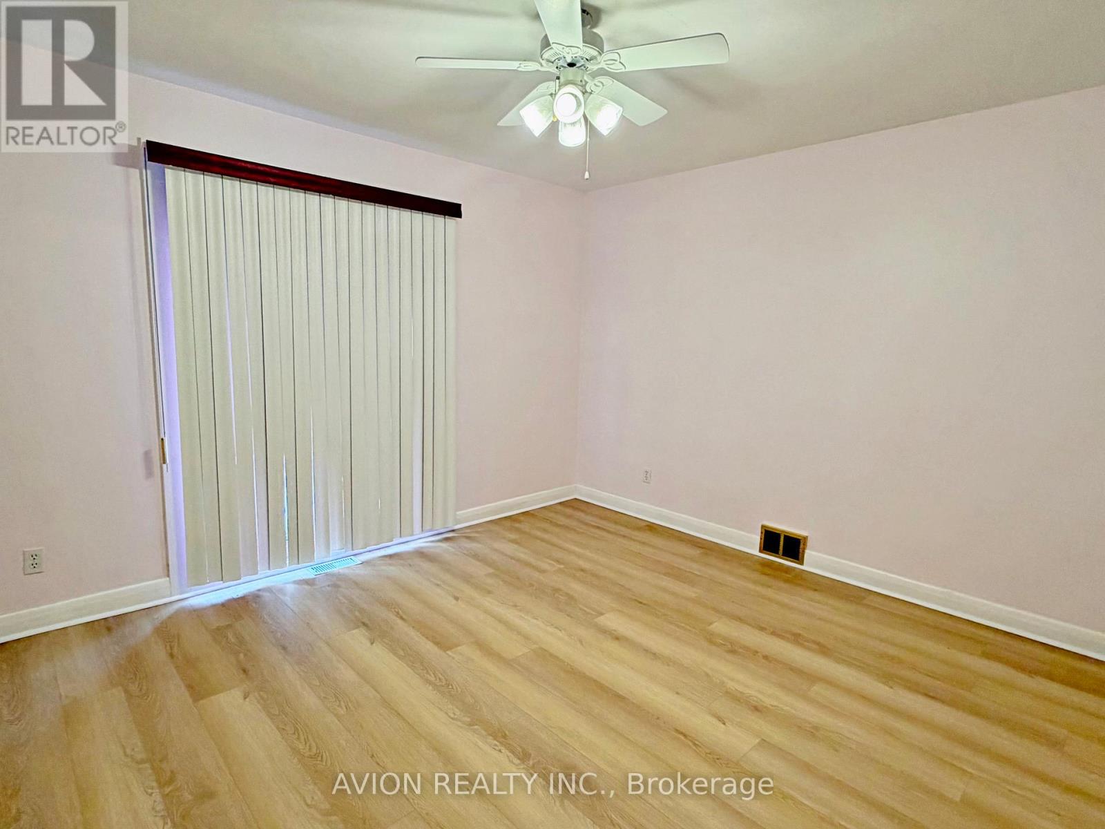 50 Tormore Drive, Richmond Hill, Ontario  L4C 3N4 - Photo 12 - N12877278