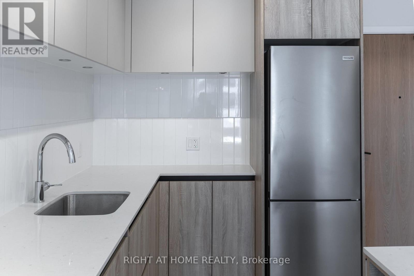 320 - 7950 Bathurst Street, Vaughan, Ontario  L4J 0B8 - Photo 14 - N12877330