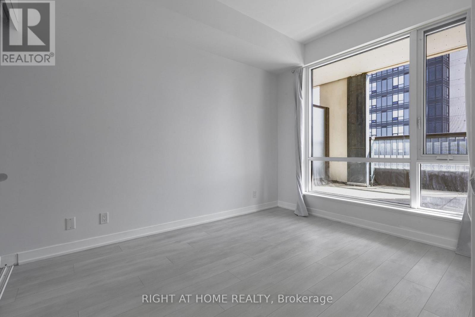 320 - 7950 Bathurst Street, Vaughan, Ontario  L4J 0B8 - Photo 5 - N12877330