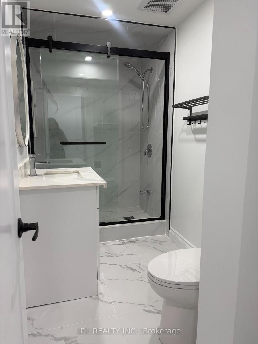 104 Bernard Avenue, Richmond Hill, Ontario  L4C 9Z5 - Photo 6 - N12877354