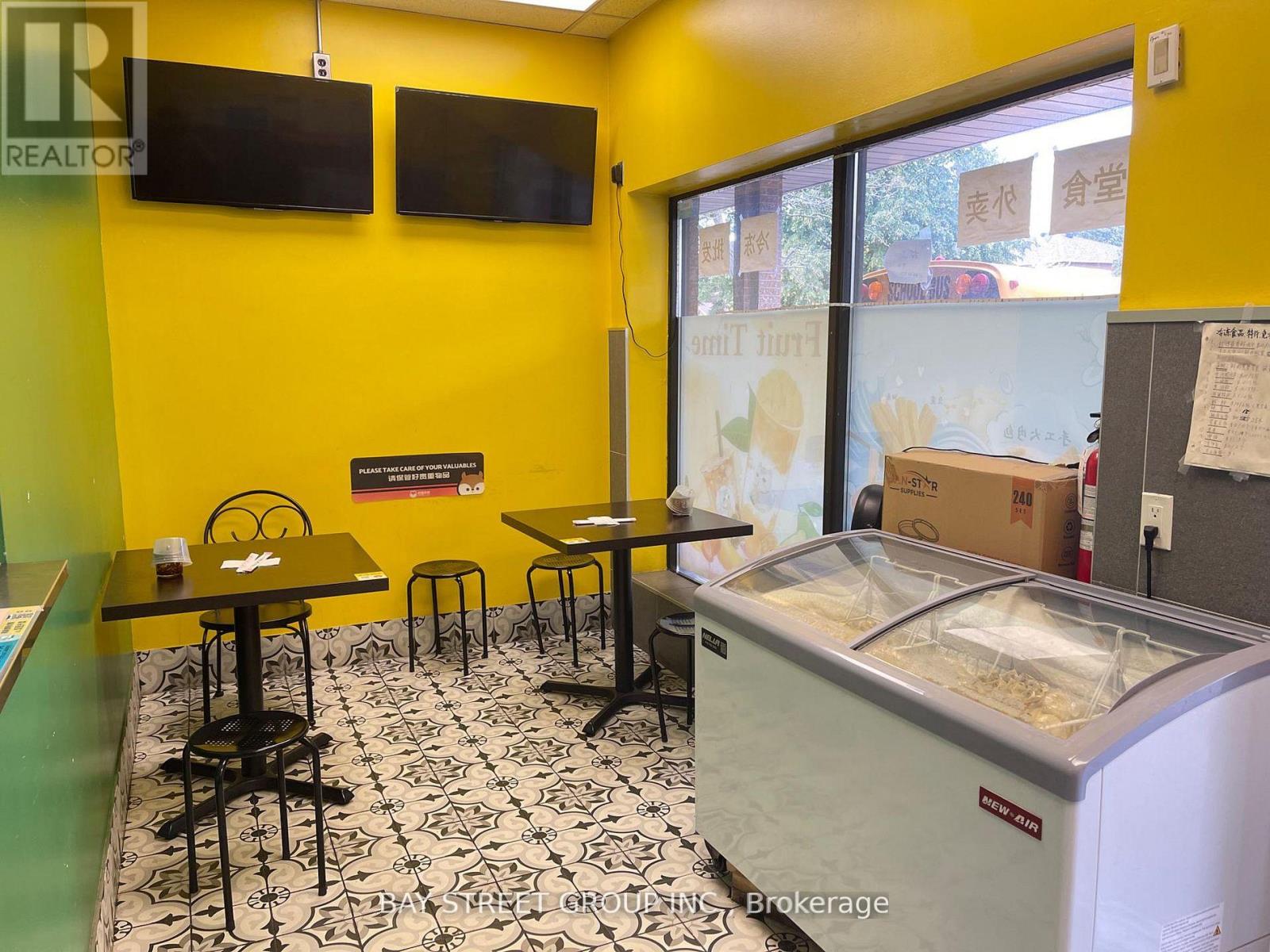 8 - 2 Fenton Road, Markham, Ontario  L3R 7B4 - Photo 3 - N12877374