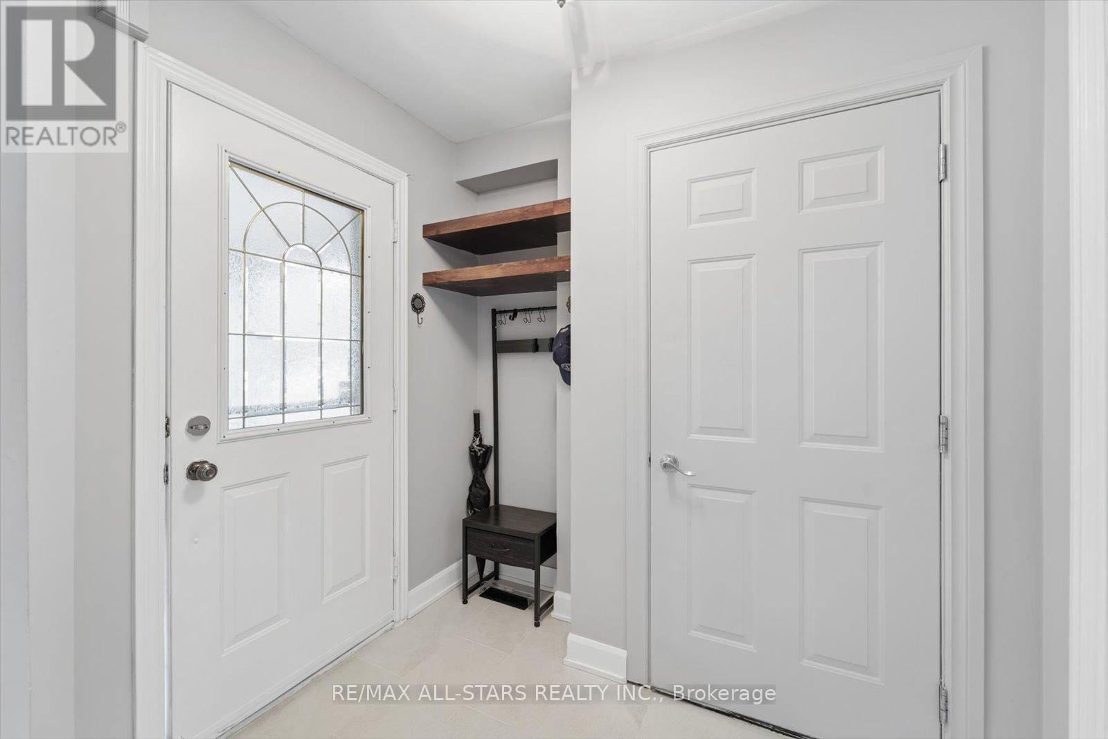 62 Reddenhurst Crescent, Georgina, Ontario  L4P 4G2 - Photo 6 - N12877386