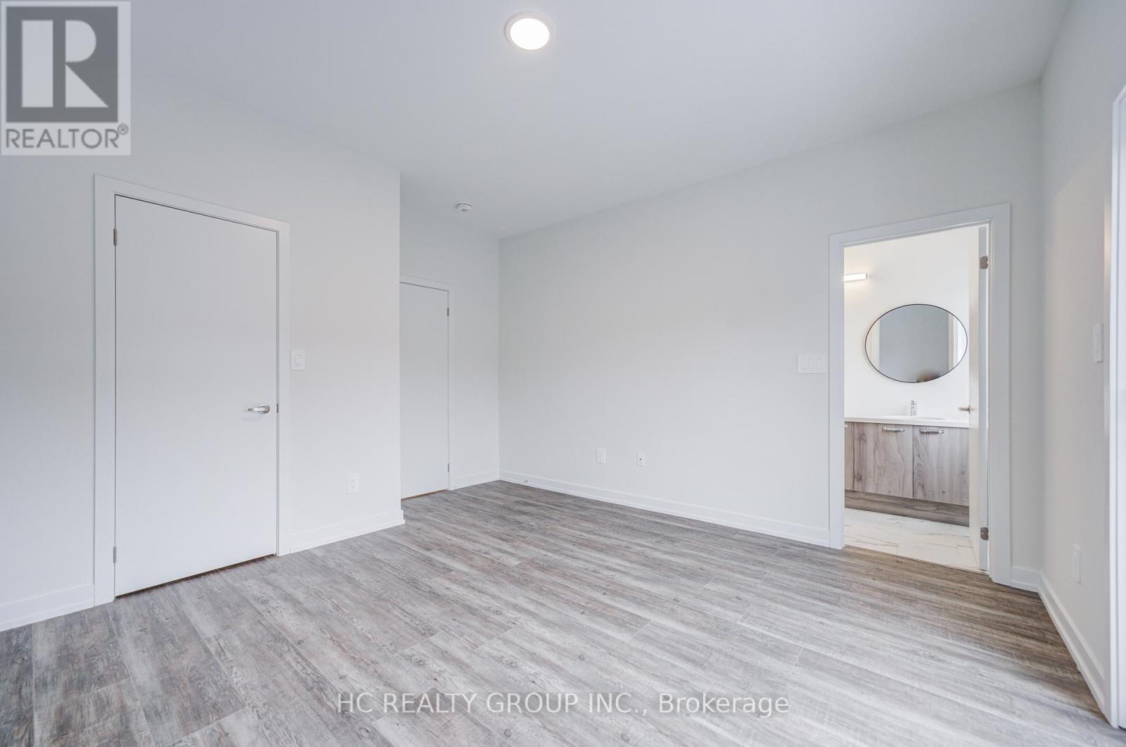 21 Mermot Lane, Richmond Hill, Ontario  L4B 0J5 - Photo 8 - N12877484