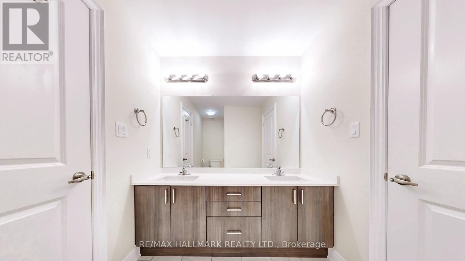 61 Mac Campbell Way, Bradford West Gwillimbury (Bradford), Ontario  L3Z 4M6 - Photo 20 - N12877502