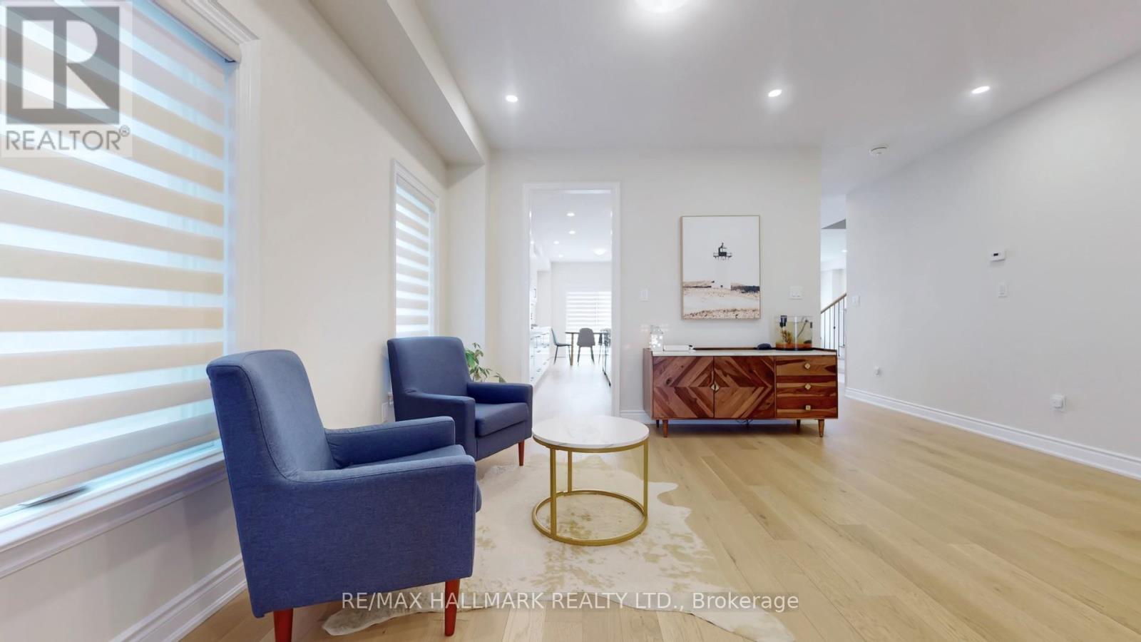 61 Mac Campbell Way, Bradford West Gwillimbury (Bradford), Ontario  L3Z 4M6 - Photo 4 - N12877502